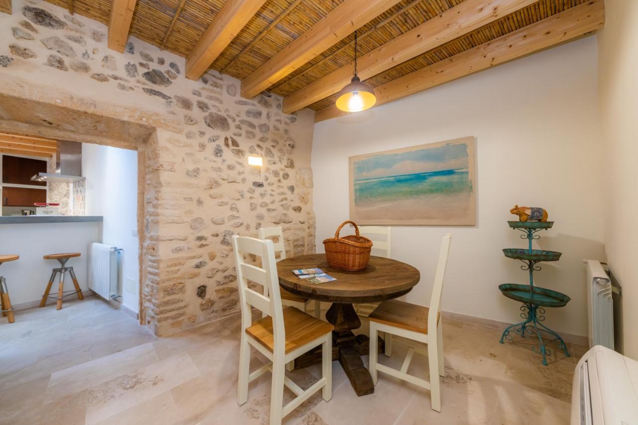 Feriehus Casa Abeurador, Con Mucho Encanto En El Centro De *